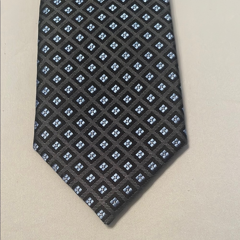 Izod charcoal and navy men’s silk tie